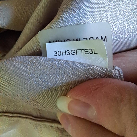 Michael Kors Caramel Colored Fulton Large Leather Shoulder Bag - Picture 14 of 16